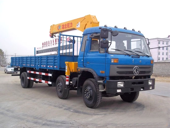 東風153小(xiǎo)三軸随車(chē)吊
