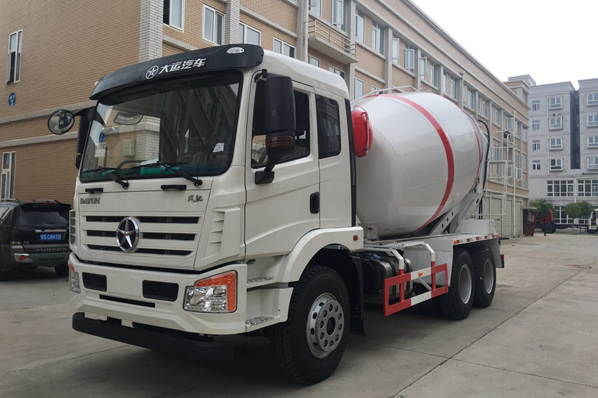 大(dà)運10方攪拌車(chē)