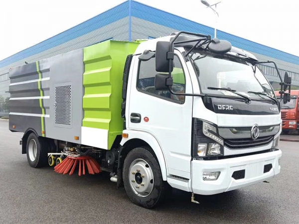 東風D7多利卡洗掃車(chē)