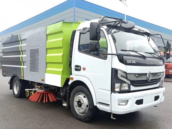 東風大(dà)多利卡5水/5塵洗掃車(chē)（國六）