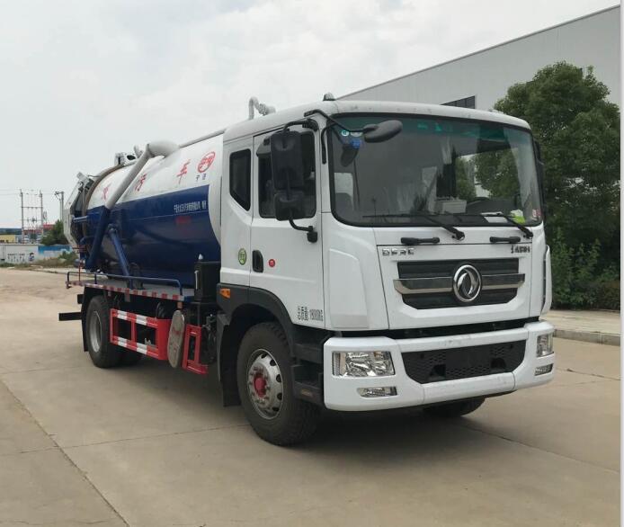 東風D912立方吸污車(chē)